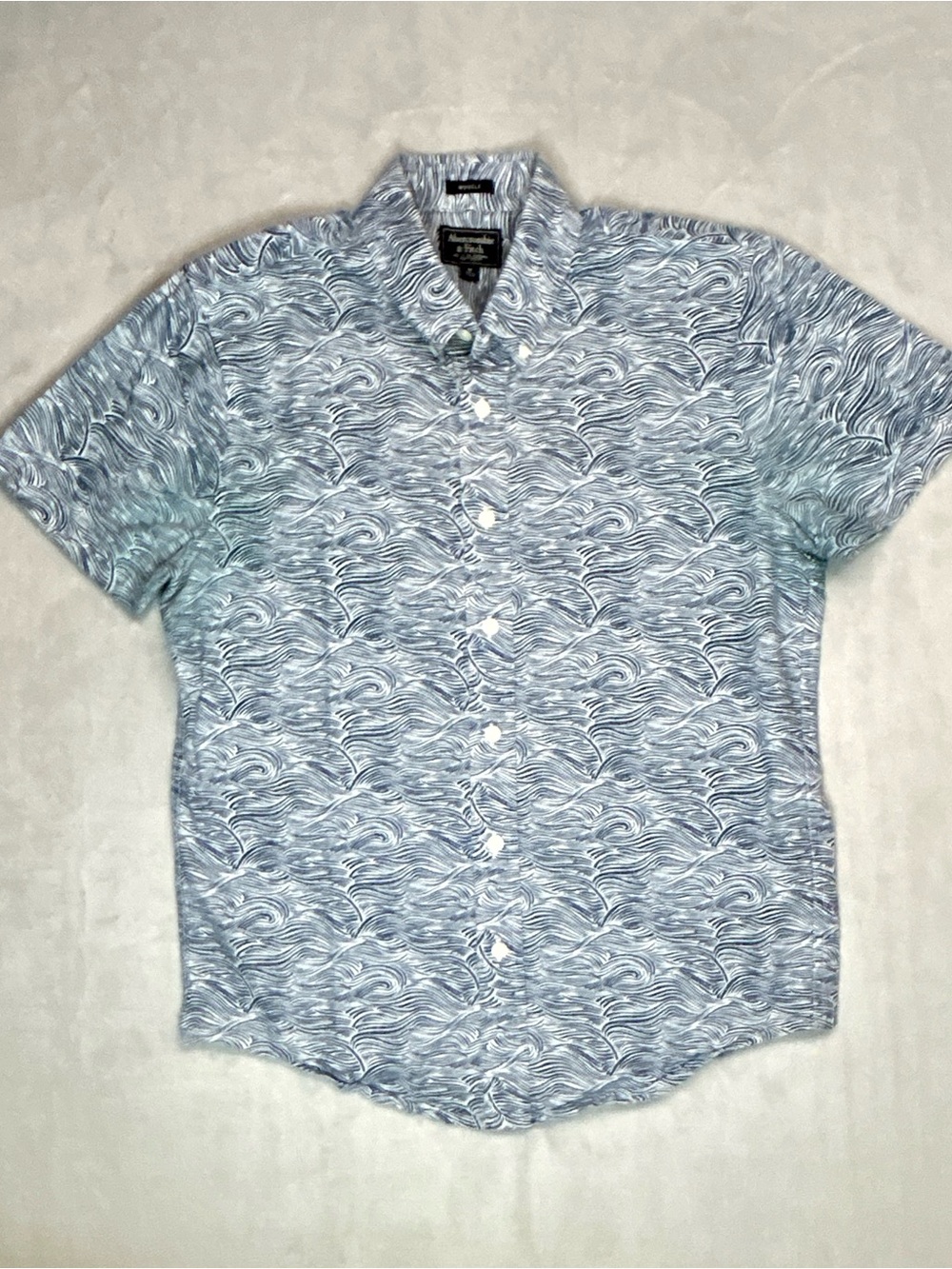 🌊 A&F Muscle Fit Wave Print Button-Down Sz